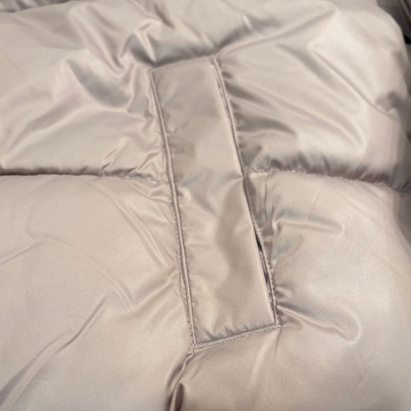 GAP Quail Relaxed Short Puffer Jacket/NWT/L - Picture 6 of 13